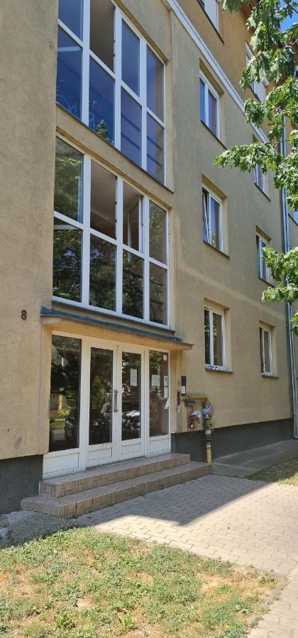 Ybs Apartman Apartment Zalaegerszeg Exterior photo